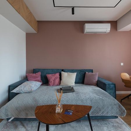 Opal Beachfront Apartment Varna Esterno foto