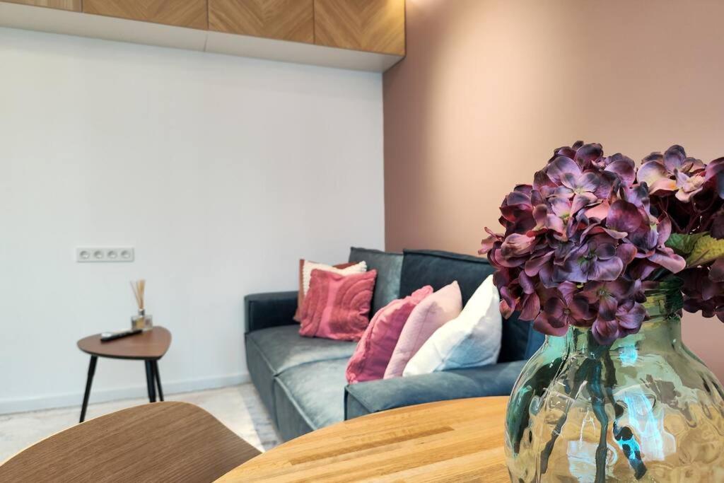 Opal Beachfront Apartment Varna Esterno foto