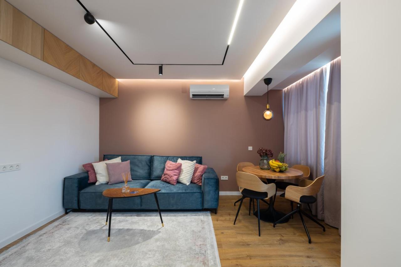 Opal Beachfront Apartment Varna Esterno foto